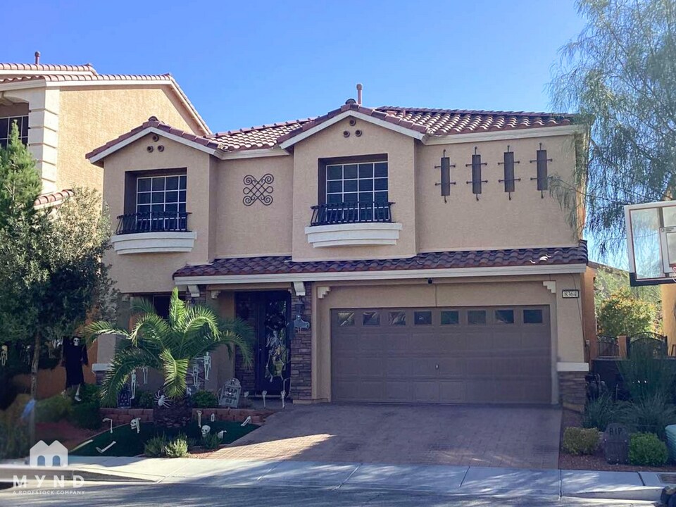 8364 Langhorne Creek St in Las Vegas, NV - Building Photo