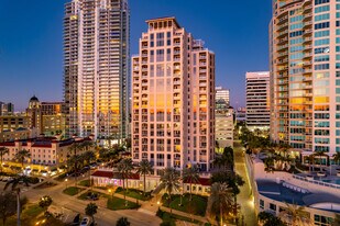 The Florencia in St. Petersburg, FL - Building Photo