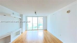 31 SE 5th St, Unit 2408 in Miami, FL - Building Photo - Building Photo