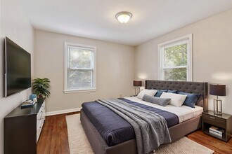 1355 Ida Ave, Unit A in Columbus, OH - Foto de edificio - Building Photo