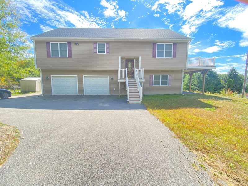9 Old Rochester Rd in Barnstead, NH - Building Photo