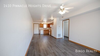 1410 Pinnacle Heights Dr in Morgantown, WV - Building Photo - Building Photo