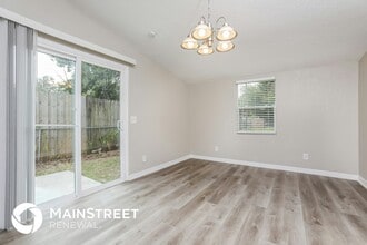 2428 S Maple Ave in Sanford, FL - Building Photo - Building Photo