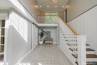 50 1/2 Mountain Spring Rd in Farmington, CT - Building Photo - Building Photo