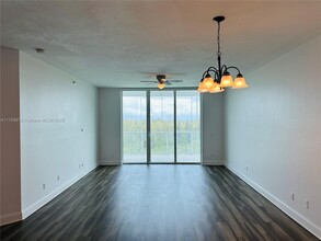 14951 Royal Oaks Ln, Unit # 1006 in North Miami, FL - Building Photo - Building Photo