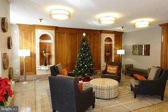 1121 University Blvd W-Unit -1305B in Silver Spring, MD - Building Photo - Building Photo