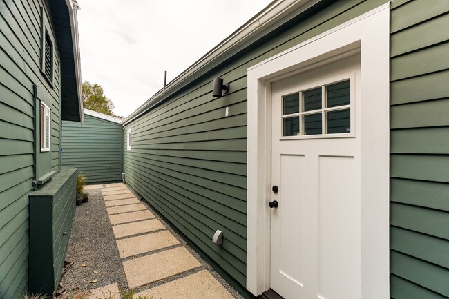 126 Franklin Ct in Glendale, CA - Building Photo - Building Photo