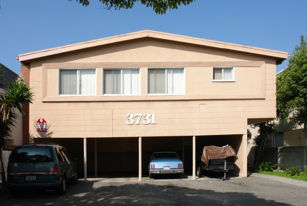 3731 Mentone Ave in Los Angeles, CA - Building Photo