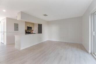 2771 NW 191st Terrace in Miami Gardens, FL - Building Photo - Building Photo