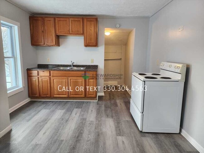 406 1st St SE in Massillon, OH - Building Photo - Building Photo