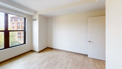 225 Centre St in Boston, MA - Building Photo - Building Photo