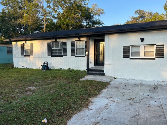 property at 6870 Rhode Island Dr W
