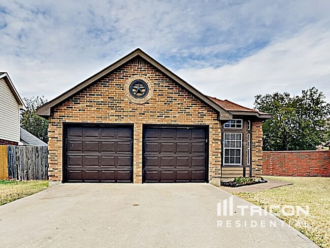 6901 Driffield Cir in North Richland Hills, TX - Building Photo - Building Photo