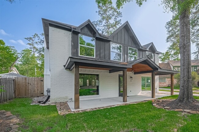 property at 3 Roserush Ct