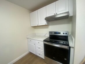 8037-43 Shir Mar Pl-Unit -8037 in El Cajon, CA - Building Photo - Building Photo