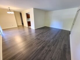 1090-1119 Peggy Dr in Hummelstown, PA - Building Photo