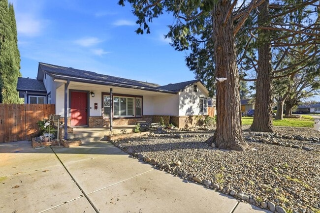 9623 Adams St in Elk Grove, CA - Foto de edificio - Building Photo
