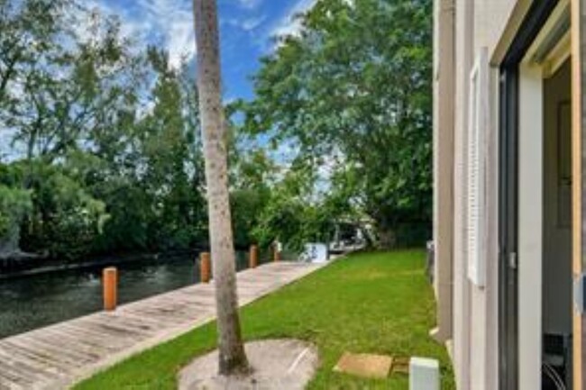 5951 NE 14th Ln, Unit 108N in Fort Lauderdale, FL - Foto de edificio - Building Photo