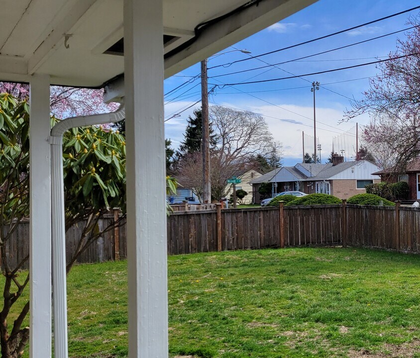 6207 Wildaire Rd SW in Lakewood, WA - Building Photo