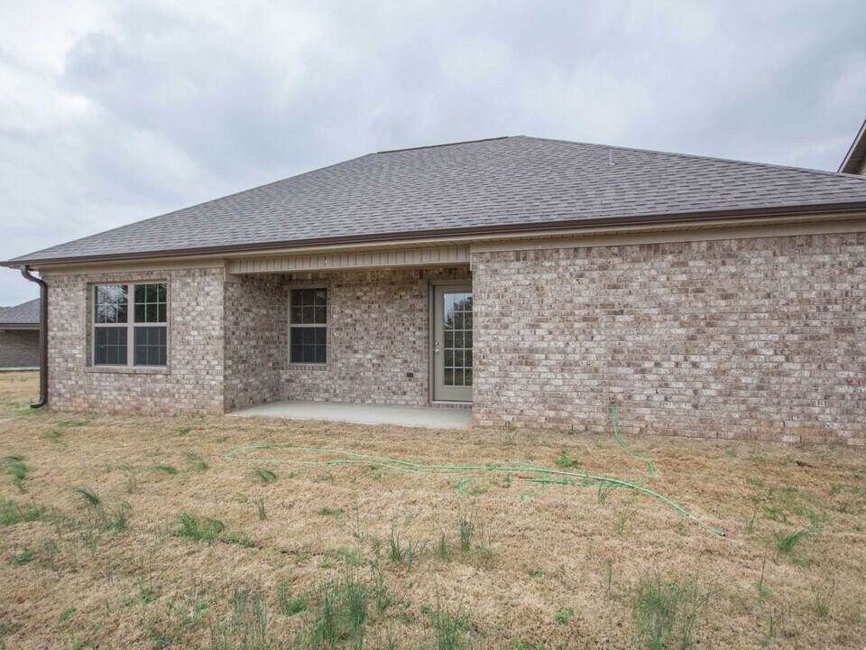 20672 Sabrina Ln in Athens, AL - Building Photo