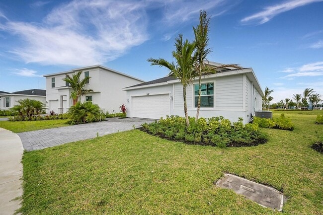 3587 Angler Dr in Fort Pierce, FL - Foto de edificio - Building Photo