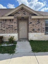 10 E Mile 14 1/2 N in Weslaco, TX - Building Photo