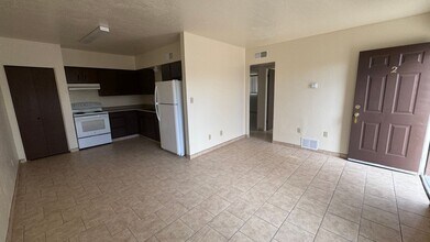 2802 E Idaho Ave in Las Cruces, NM - Building Photo - Building Photo