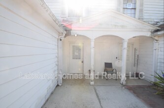 1821 Crystal Grove Dr in Lakeland, FL - Building Photo - Building Photo