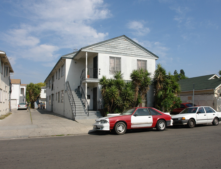 958 N Serrano Ave in Los Angeles, CA - Building Photo