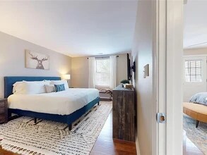 2310 Rutger St, Unit Apt E in St. Louis, MO - Foto de edificio - Building Photo