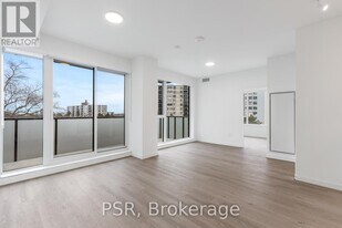 4365 Bloor St W in Toronto, ON - Building Photo