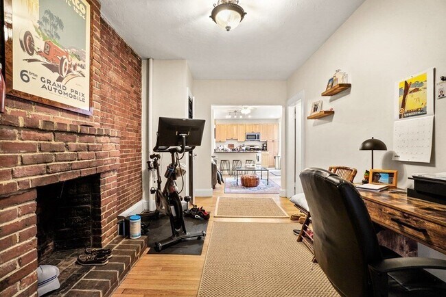 130 Myrtle St in Boston, MA - Building Photo - Building Photo