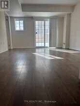 5 Savage Dr in Hamilton, ON - Building Photo - Building Photo