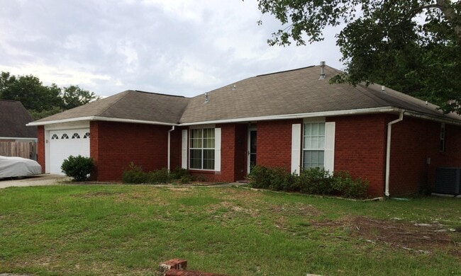 4535 Parkwood Ln E in Niceville, FL - Building Photo - Building Photo