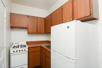 3024 N Halsted St, Unit B4 in Chicago, IL - Building Photo - Building Photo