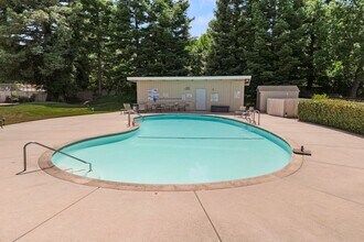 Rosewood Apartments in Chico, CA - Building Photo - Building Photo
