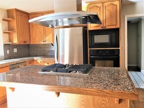 10891 Santa Teresa Dr in Cupertino, CA - Building Photo - Building Photo