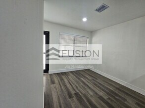 1730 Acapulco Dr in Miramar, FL - Building Photo - Building Photo