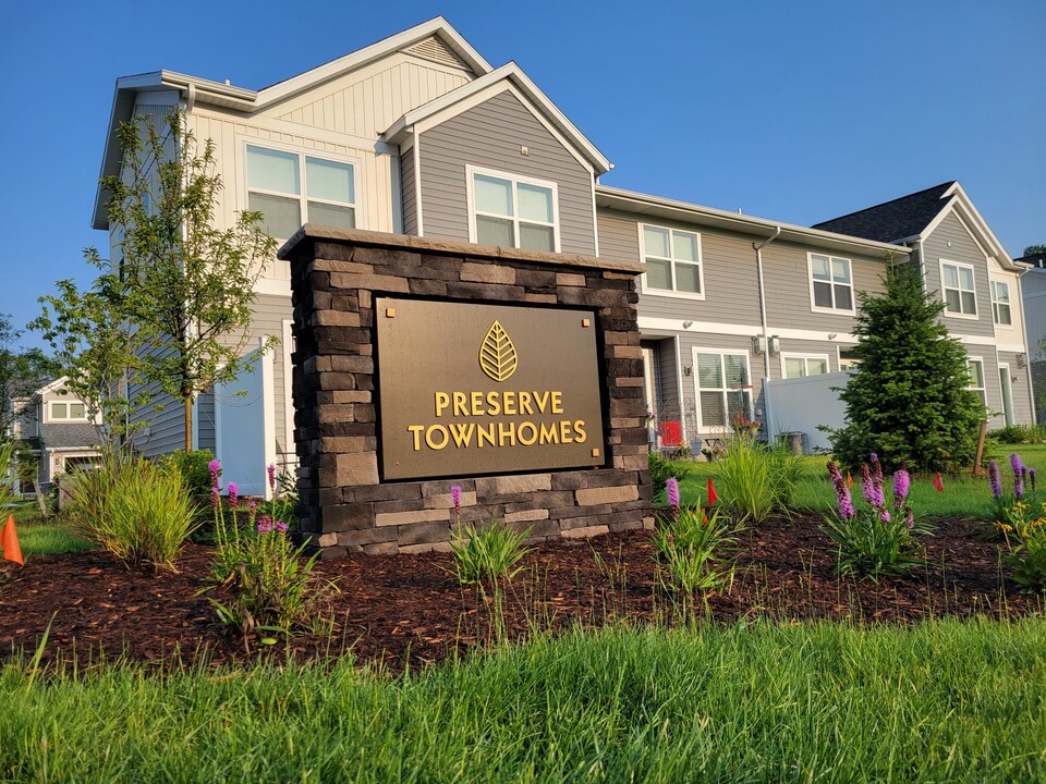 Preserve Townhomes in Spring Lake, MI - Foto de edificio