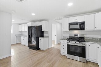 404 S Murray St in McKinney, TX - Building Photo - Building Photo