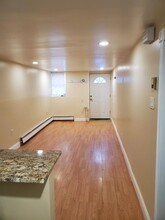 206 31st St, Unit Walk In in Brooklyn, NY - Foto de edificio - Building Photo