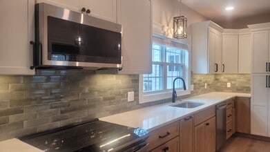 29 Amaranth Ave, Unit 1 in Medford, MA - Building Photo - Building Photo