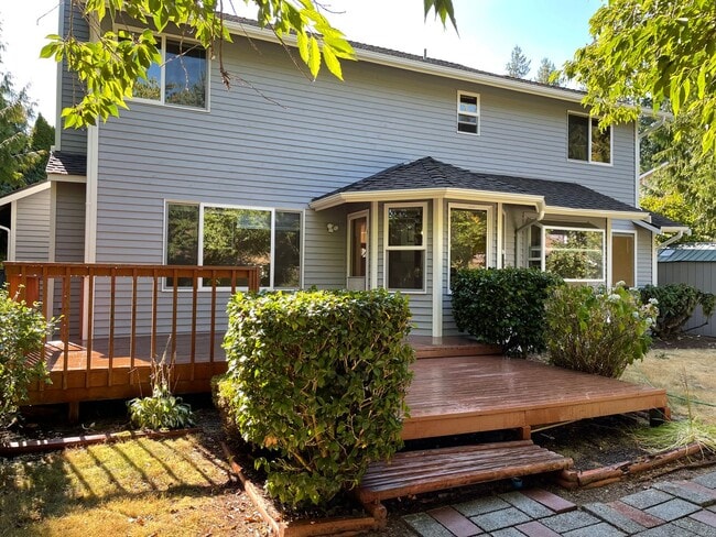 property at 1022 224th Ave NE