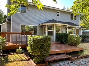 1022 224th Ave NE in Sammamish, WA - Building Photo - Building Photo