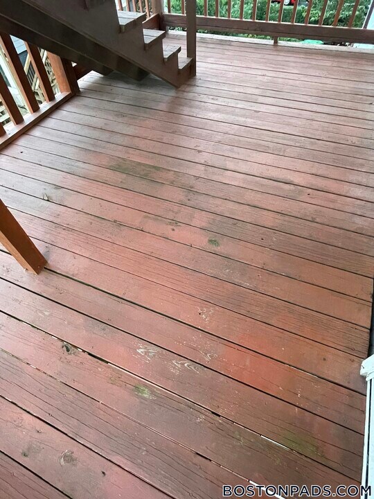 57 Roseland St in Somerville, MA - Building Photo