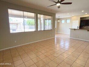 7324 W Forest Grove Ave in Phoenix, AZ - Building Photo - Building Photo