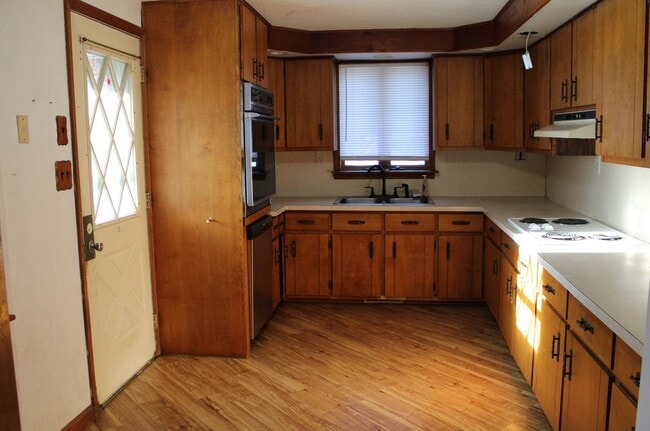 2456 Seven Valleys Rd in Seven Valleys, PA - Building Photo - Building Photo