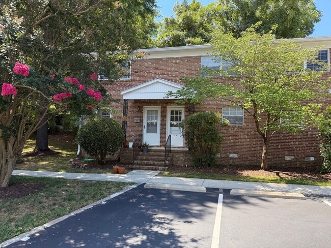 property at 506 N Greensboro St