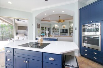 372 Mallory Ct in Naples, FL - Foto de edificio - Building Photo