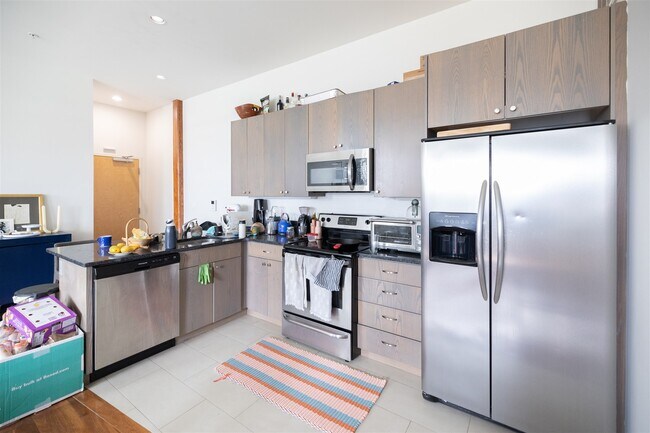 450 Harrison Ave, Unit 317 in Boston, MA - Building Photo - Building Photo